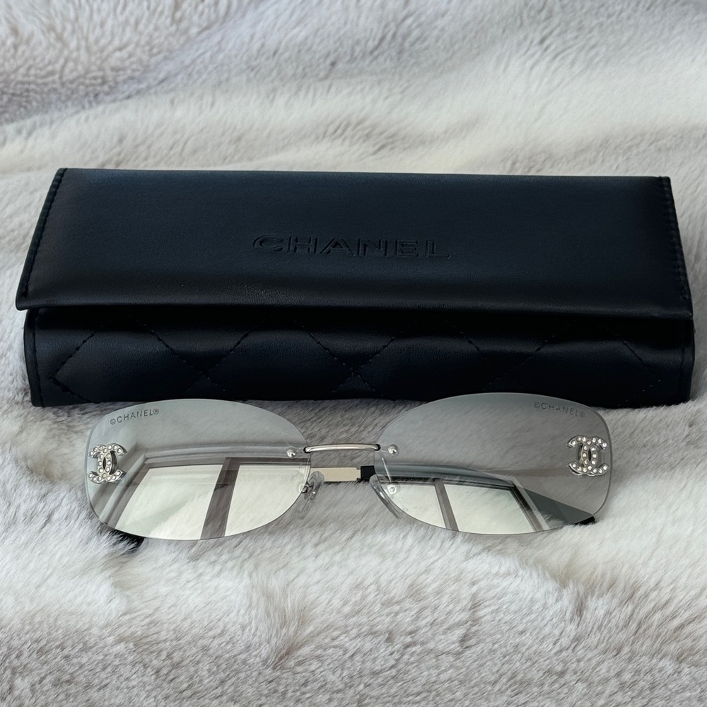 CHANEL SILVER METAL SUNGLASSES